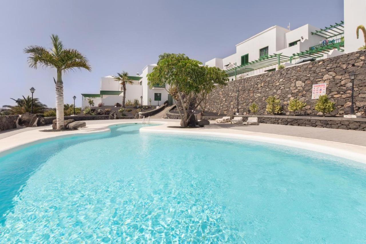 Appartamento Apartamento Om Con Piscina Y Vistas Al Mar Costa Teguise Esterno foto